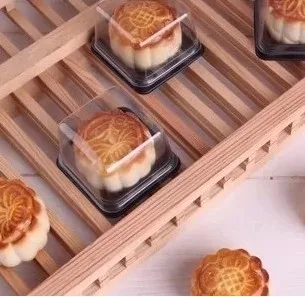 Один пластиковые mooncake коробки и украшения упаковки для свадьбы, фестиваль партия(6.6*6.6*4 см