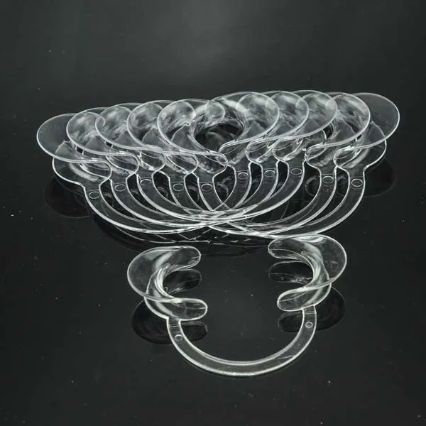 cheek retractors1