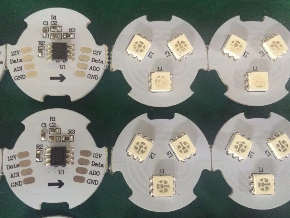 WS2821A DC12V аксессуары; 3 шт. 5050 SMD RGB LED; 0.72 Вт; параллельно-один провод-три channels-256gray уровня-постоянный ток Светодиодный драйвер ic