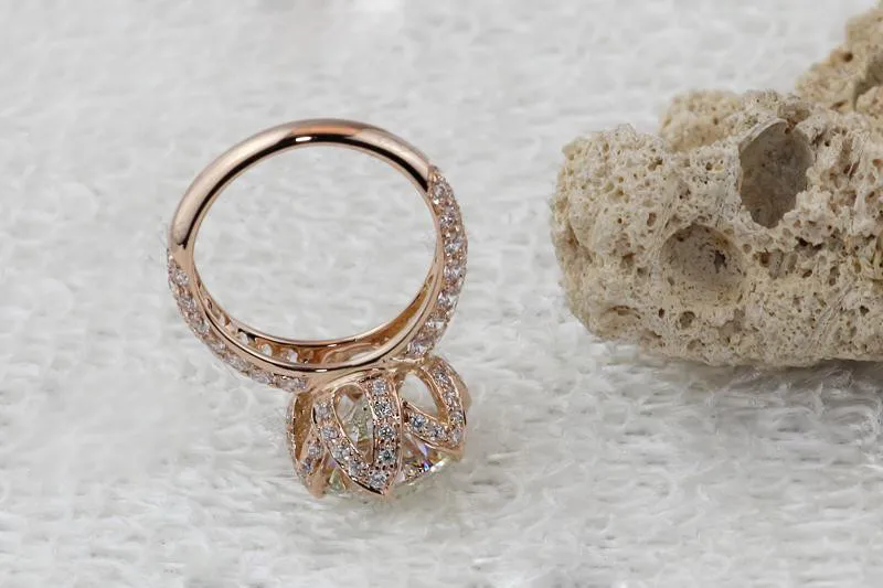 Цветок лотоса стиль 4CT отличный алмаз обручальное кольцо для Леди Твердые стерлингового серебра с покрытием из розового золота