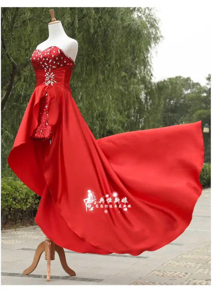 Новое прибытие мода свадебные невесты горничная платья низкий-высокий поезд красное шампанское sexy роскошный кристалл пром платья