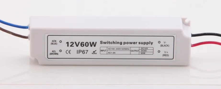 Пластик чехол, красный/зеленый/синий 12 V/60 W Водонепроницаемый режим переключение, питание; IP67 Номинальная; AC100-240V вход; DC12V выход