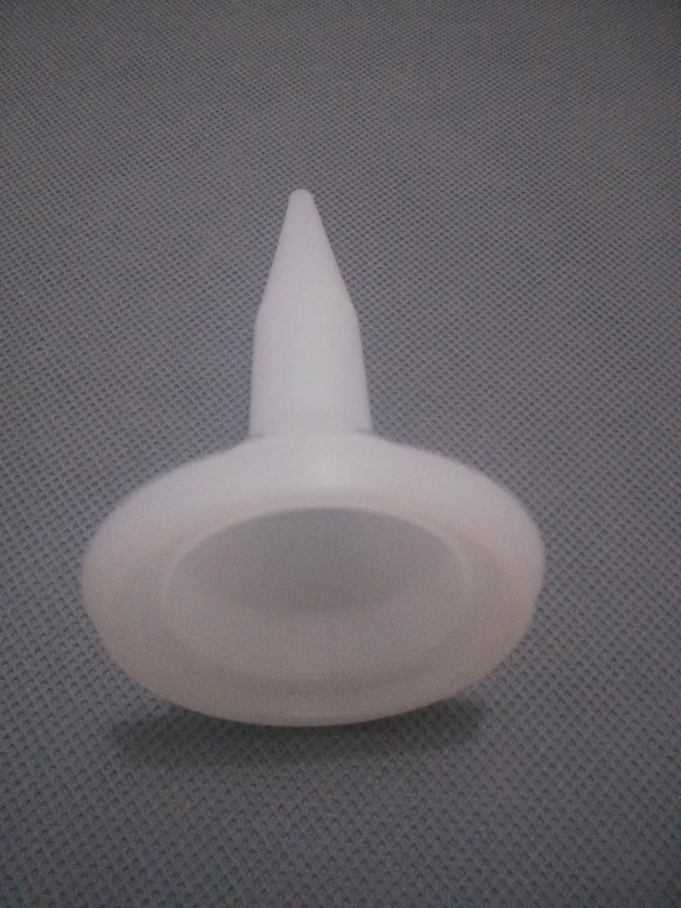 sausage sealant nozzle