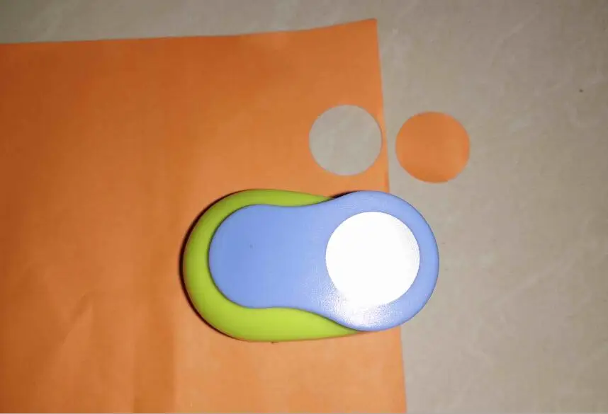 

free shipping 2-2.5CM Round shape EVA foam punch paper punch for greeting card handmade ,Scrapbook Handmade puncher