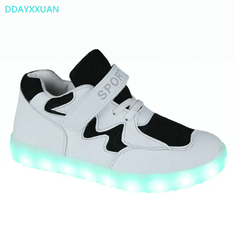 Светящиеся дети повседневная обувь с подзарядкой от USB 2018 новая детская обувь с подсветкой светящиеся кроссовки для мальчиков и девочек