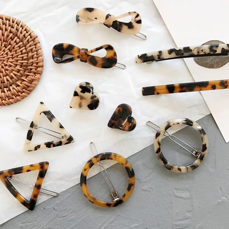 

Women Korean Minimalist Style Hair Clips Vintage Leopard Amber Tortoise Color Hairgrips Geometric Circle Bowknot Shape Straight