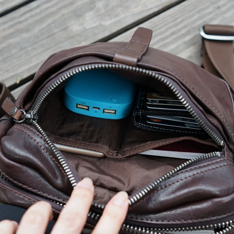 AETOO Handmade cowhide leather shoulder bag Messenger bag casual men's ladies multifunctional small three-dimensional