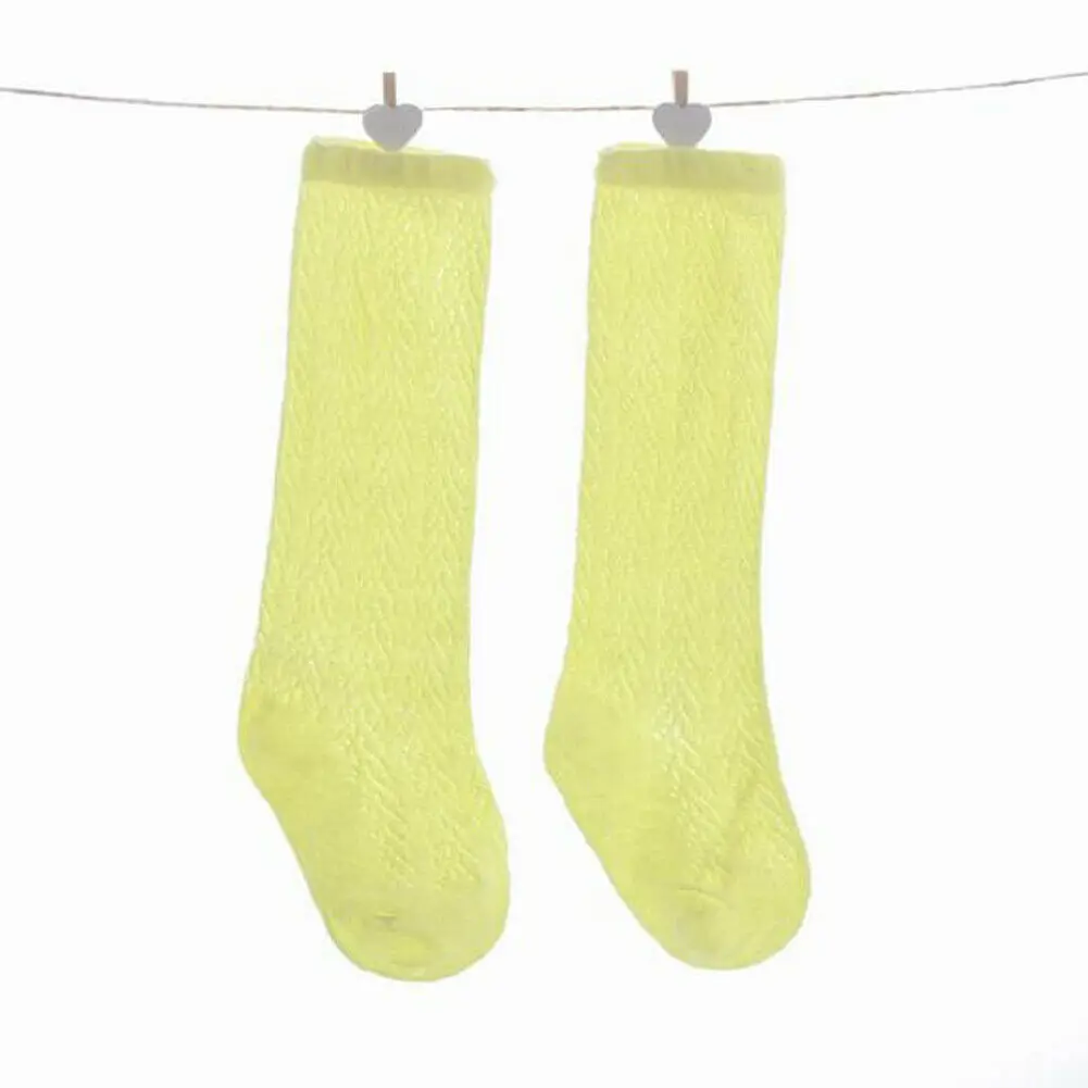 Цвет: желтый Summer Baby Toddler Girls Knee High Socks Tights Large Mesh Ultrathin Breathable Soft Solid Cute Girls 1pairs - Цвет: Цвет: желтый