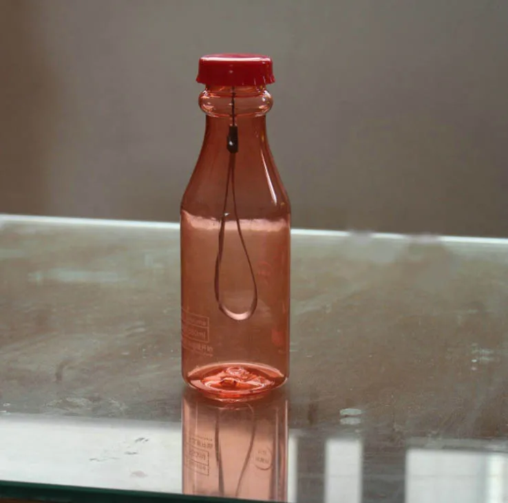 Красный Пластиковая бутылка для воды 550 мл Высокое качество BPA пластиковая герметичная портативная бутылка для воды для спорта на открытом воздухе бутылка - Цвет: Красный