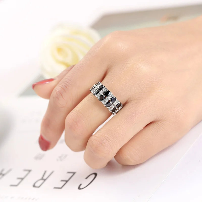 8716612931_1093474381