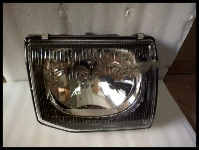 EOsuns фара в сборе для Mitsubishi V31 V32 V33