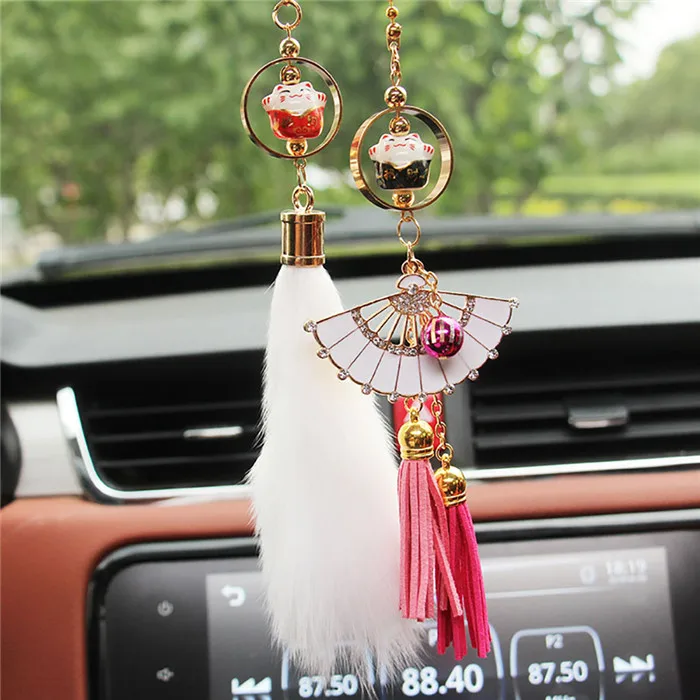 Автомобильный кулон Lucky Cat авто зеркало заднего вида Украшение подвесное украшение милый Hairball автомобили Декор интерьера аксессуары подарок - Название цвета: Black red cat-White