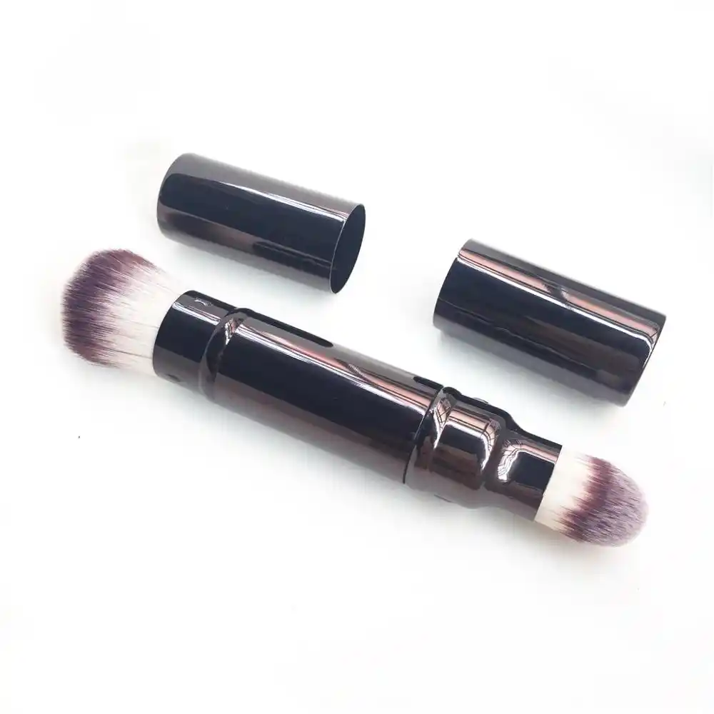 retractable concealer brush