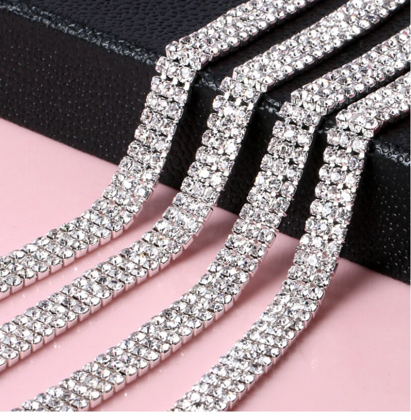 Tocado Showgirl Con Cadena Plateada Y Diamantes De Imitación | Accesorio Para Disfraces Y Actuaciones | Talla Única Para Brillo Profesional