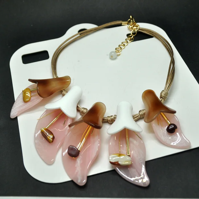 

EAM Jewelry / 2019 New Fashion Personality All-match Resin Flower Short Necklace Women's Chokers Accessories S#N334