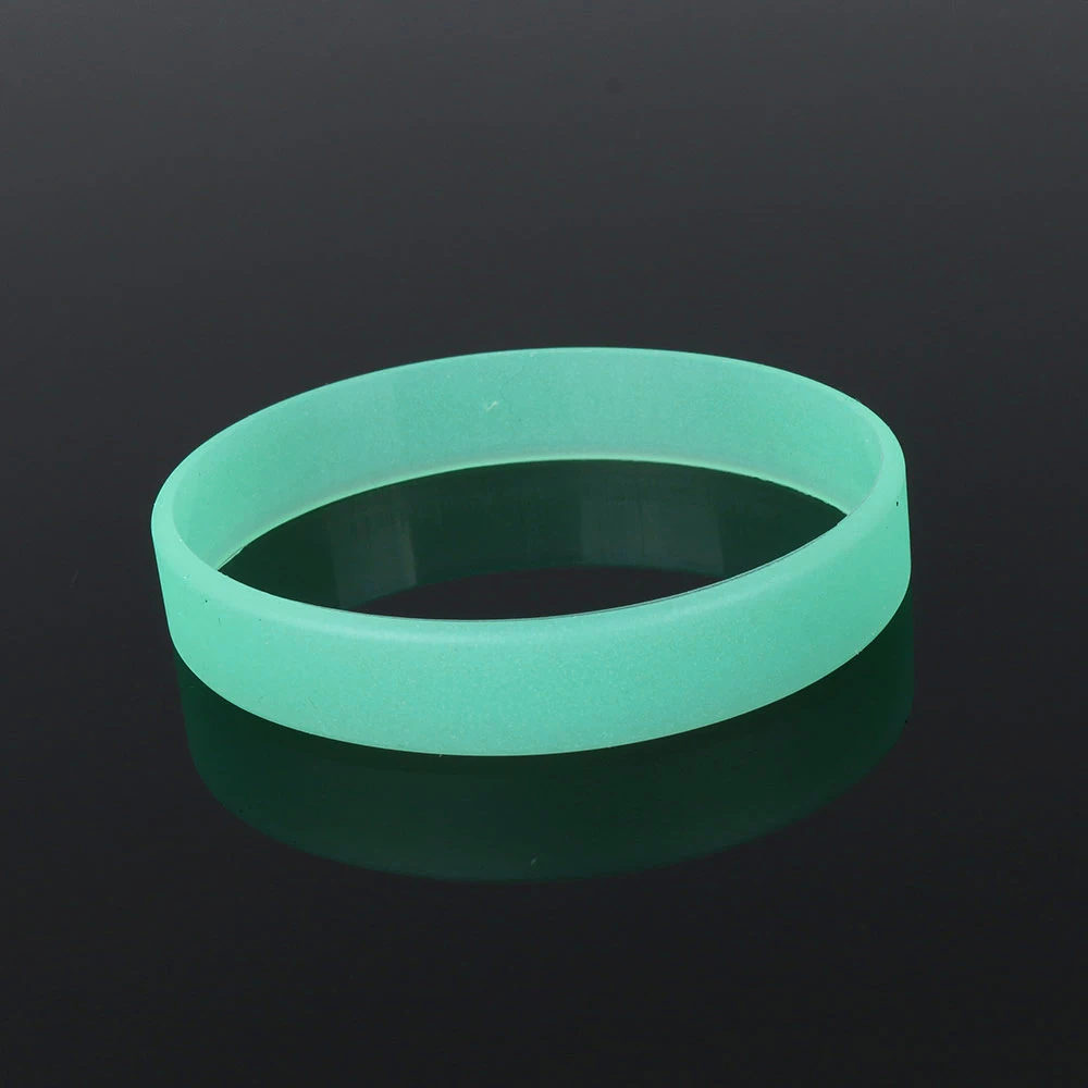 6 Colors Glow in the Luminous Elastic Rubber Silicone Bracelets Men Women Bangles Basketball Sports Wristbands