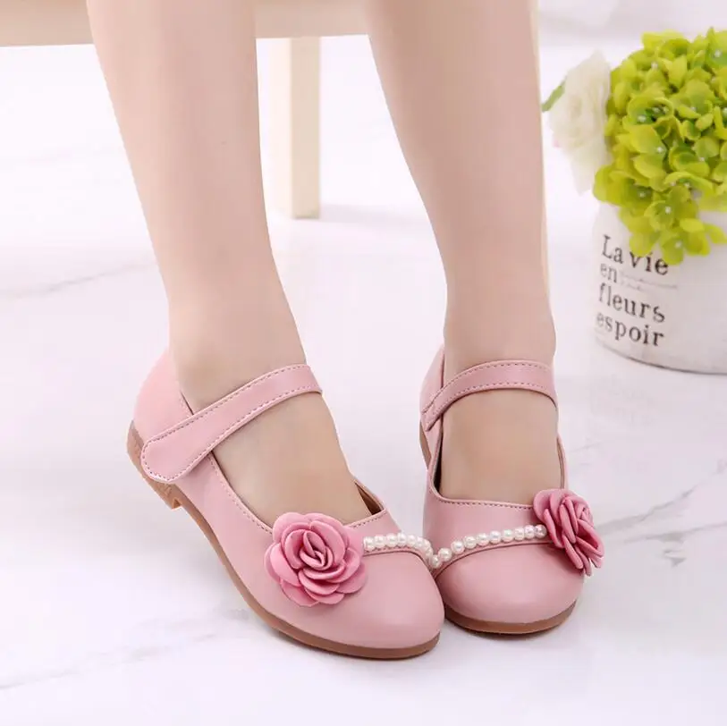 Fille princesse chaussures 2018 printemps enfants en cuir chaussures de mariage fond souple fleurs enfants mode rose filles perle chaussures
