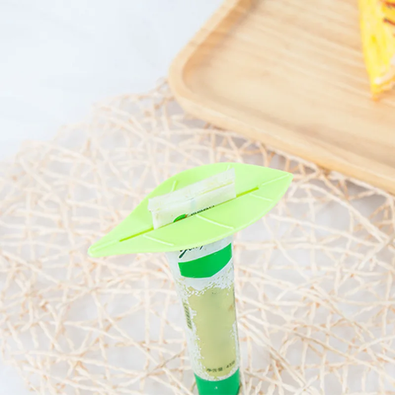 Multifunction Leaf Shape 2Pcs Bathroom Supplies Cosmetics Cleanser Extruder Clamps Home Tube Rolling Holder Toothpaste Squeezer