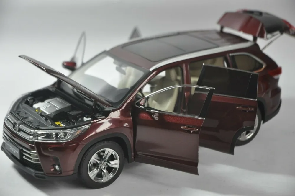1:18 литая модель для Toyota Highlander красный внедорожник игрушечный автомобиль миниатюрная Коллекция подарков