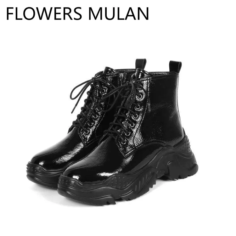 

Fashion Matcha Black White Shiny Patent Leather Winter Boots Women Round Toe Middle Rubber Heel Cross Tied Zapatos De Mujer