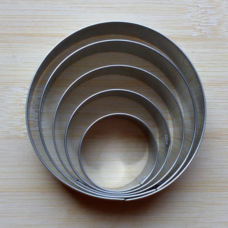 

5Pcs Portable Round Stainless Steel Cookie Cake Cutters Baking Accessories DIY Decorating Tools