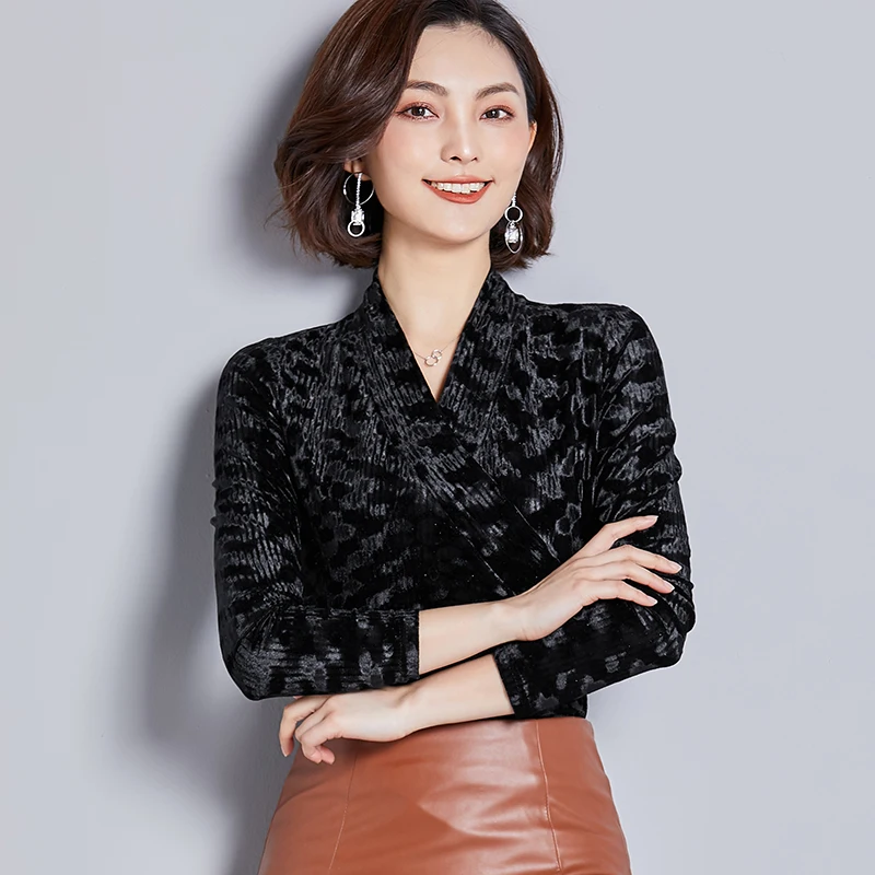 womens tops and blouses 2019 kimono Elegant Long Sleeve Solid V-Neck velvet Blouse Female Work Wear women Shirts Plus Size M-4XL womens tops and blouses 2019 kimono Elegant Long Sleeve Solid V-Neck velvet Blouse Female Work Wear women Shirts Plus Size M-4XL