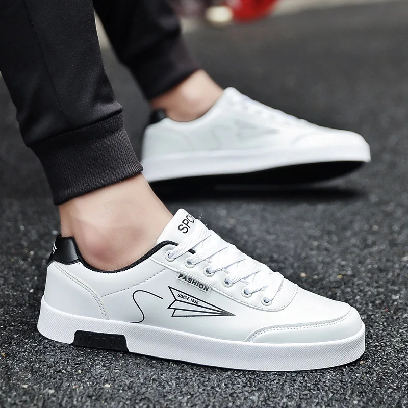 

IPCCM 2018 Spring And Autumn New Korean Men's Solid Color High Quality PU Shoes Youth Fashion Wild Students White Shoes