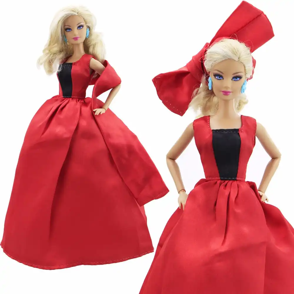 barbie doll house and dresses