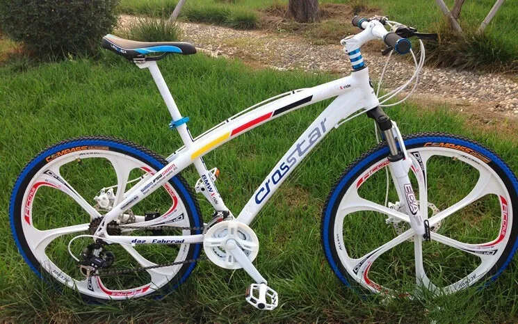 Clearance 26 inch 21 speed white rainbow mountain bike road bikes double disc brake MTB bicycle free shipping 0 Clearance 26 inch 21 speed white rainbow mountain bike road bikes double disc brake MTB bicycle free shipping 0