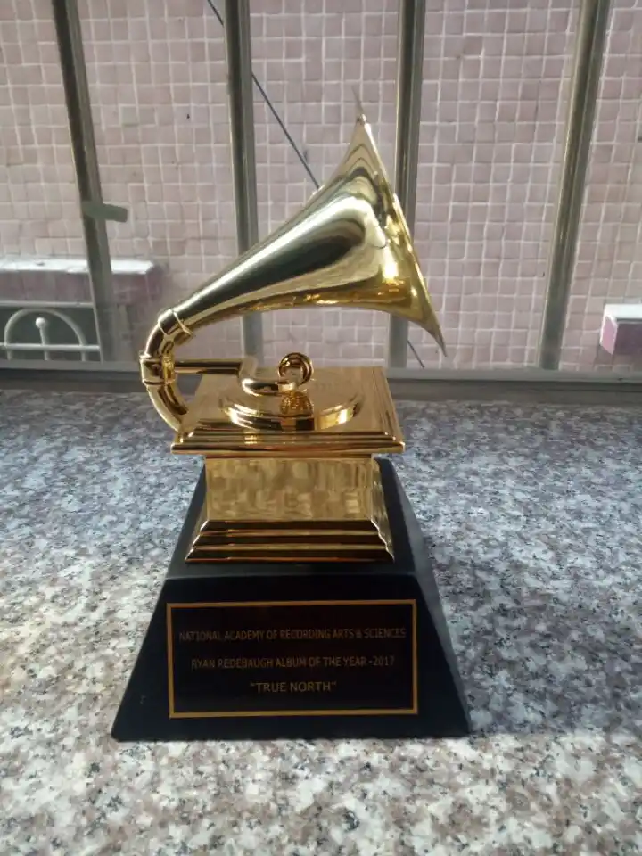 グラミー賞蓄音機金属トロフィー1 1スケールサイズnaras音楽お土産賞像 Metal Trophy Grammy Awardgrammy Award Trophy Aliexpress グラミー賞蓄音機金属トロフィー1 1スケールサイズnaras音楽お土産賞像 Metal Trophy Grammy Awardgrammy Award Trophy Aliexpress