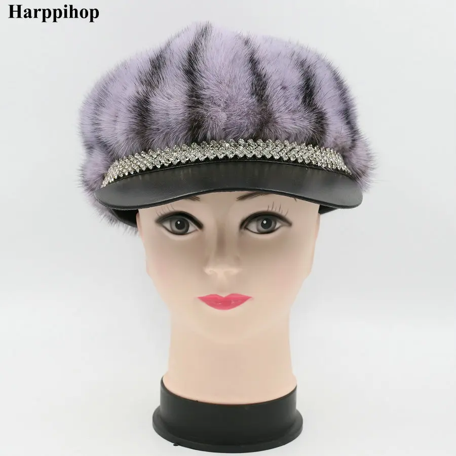 Рисунок 3 - Женская вязаная шапка zero fish