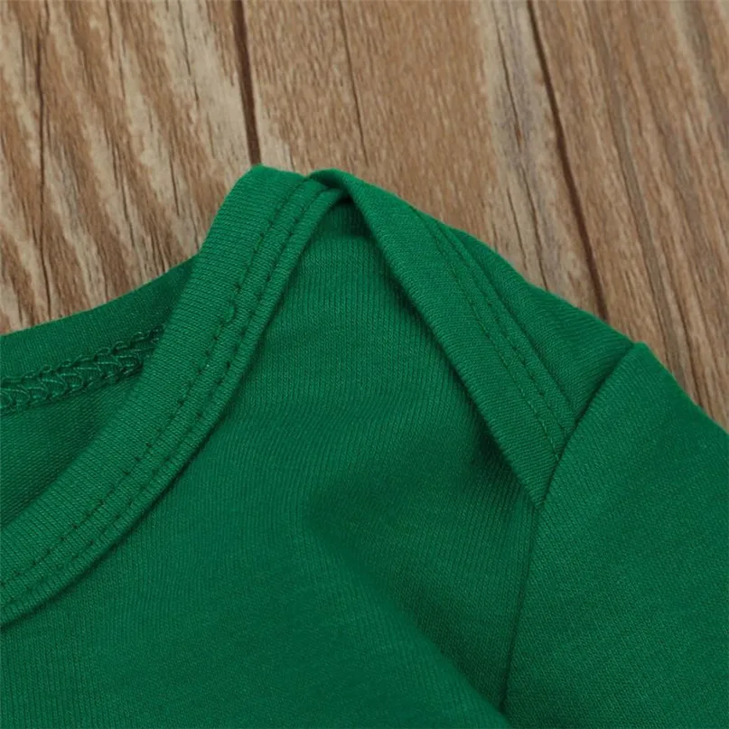 Зеленый цвет модные ювелирные изделия Hallowen младенческой комбинезон для младенцев мальчиков девочек топы+штаны в полоску+ шапочка, Рождественский комплект одежды, лидер продаж падение поставляется ST26