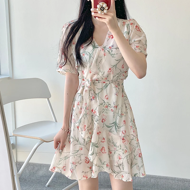 

Vintage Sweet Floral V-neck Ruffled Dress Women's Lovely Dresses Ins Chic Kawaii Girl Harajuku Punk Clothes For Women Shirt