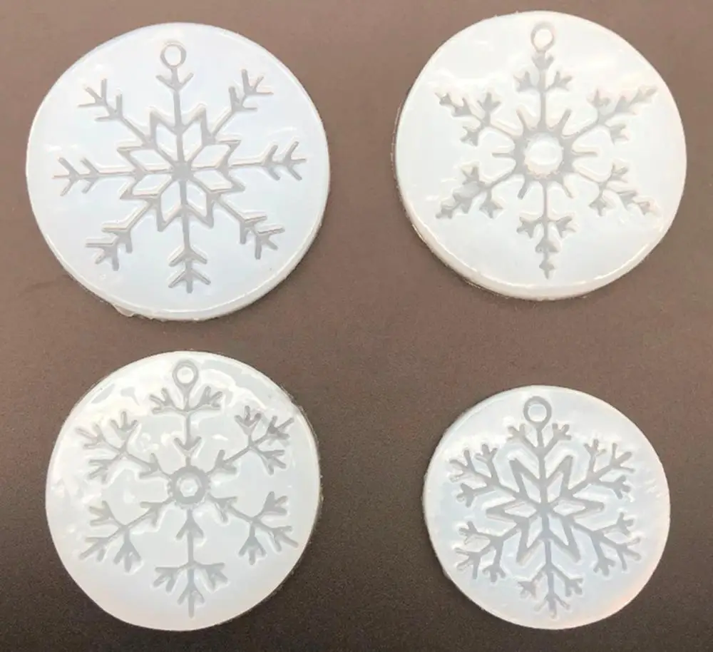 

2019 New 4 Styles Snowflake Silicone Mold Resin For DIY Jewelry Pendant Charms Necklace Making Tool