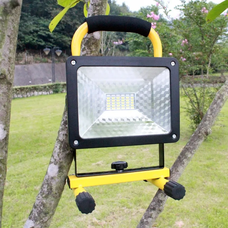 

YUPARD 30W flood light Spotlight Searchlight Brightness LED flashlight+3*2200mAh 18650 rechargeable battery+charger for Outdoor