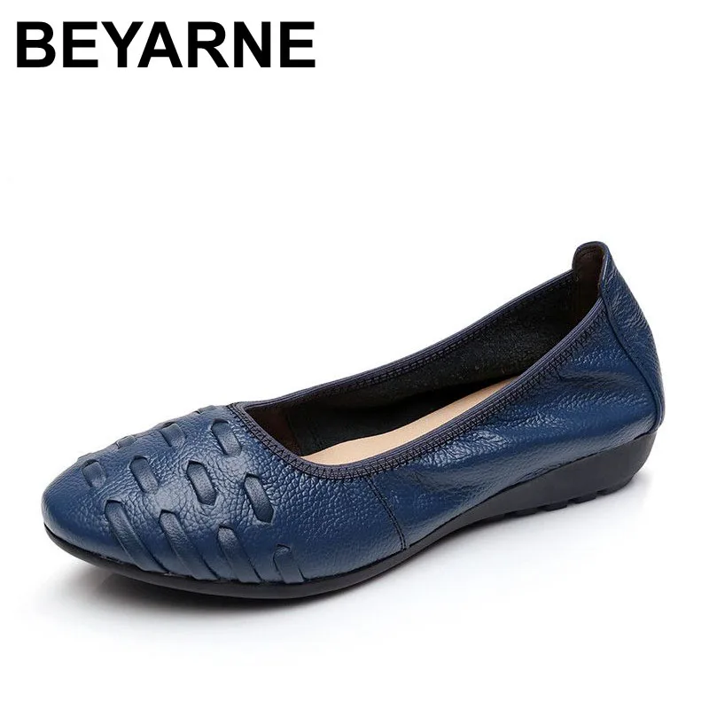 

BEYARNE Genuine Leather Shoes Woman Loafers 2017 Fashion Women Shoes Soft Outsole Flat Casual Shoes Women Flats