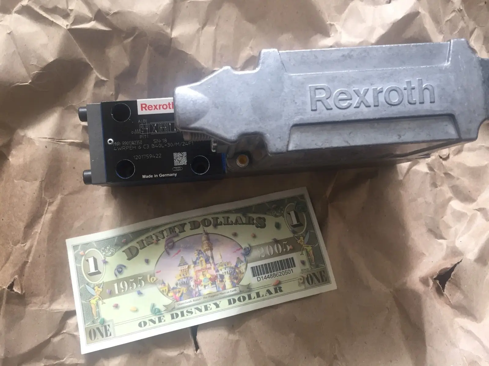 

4WRPEH 6 C3 B40L-3X/M/24F1 NEW REXROTH VALVE 4WRPEH6C3B40L-30/M/24F1