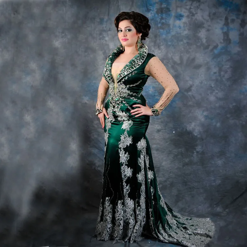 

Luxury Middle East Style Green Evening Dress Appliqued Court Train Formal Party Dress Sheer Long Sleeves Mermaid Satin Dress