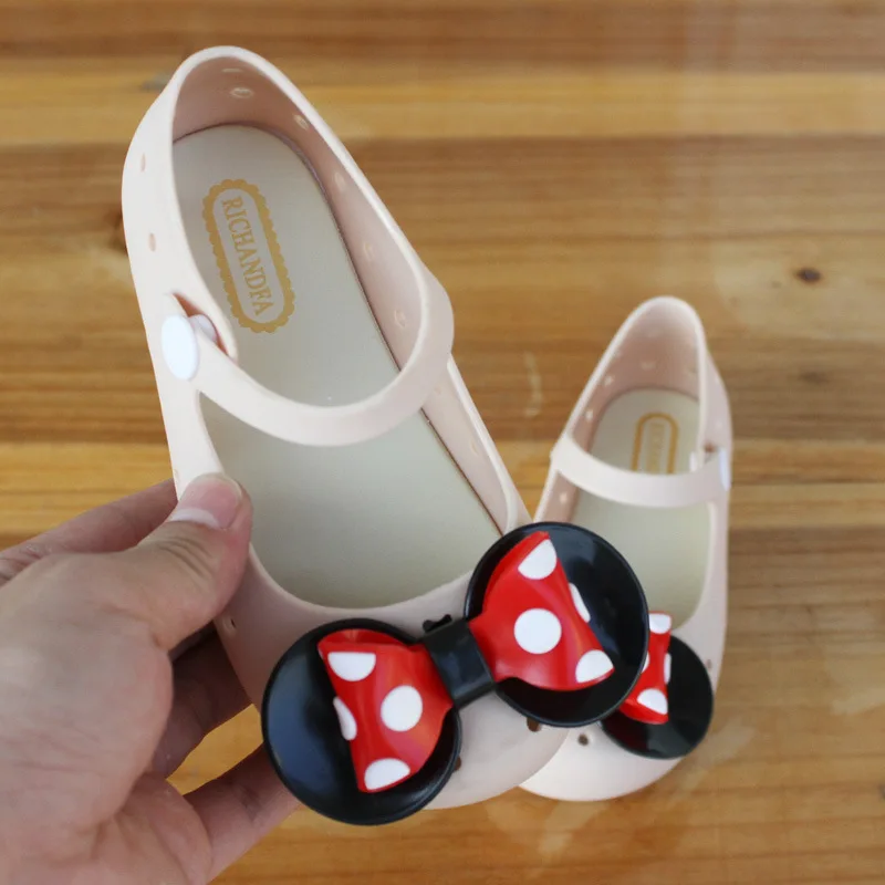 14-17cm Cute Dot Bows Silvery Girls Sandals soft Comfortable Sandals Sapato Infantil Children Girls Shoes Black Shoes PVC