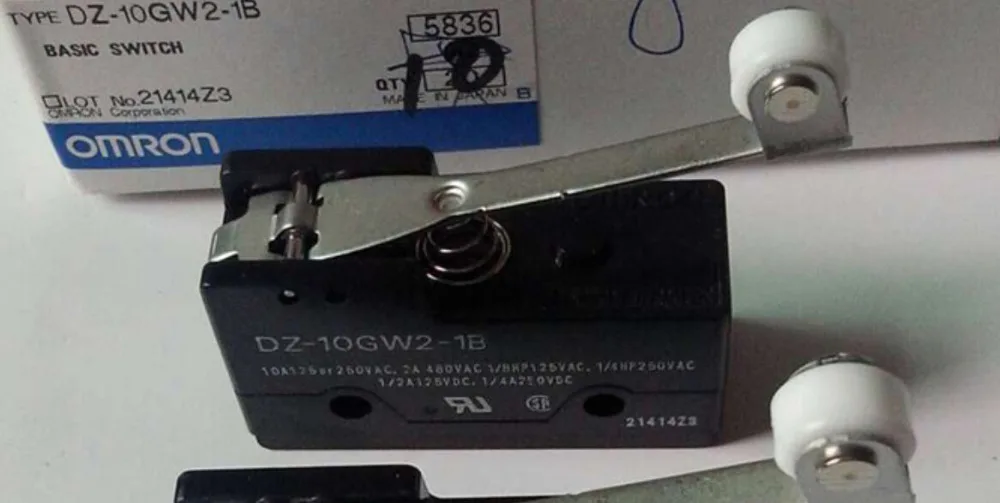 

DZ-10GW2-1B Micro Switch OMRON Limit Switch