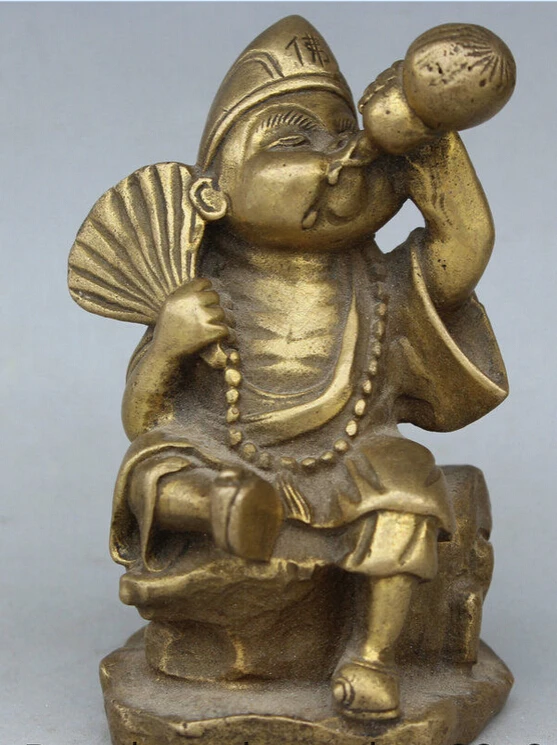 

588670Chinese Buddhism Brass Seat Ji gong Monk Buddha Drink Fan Statue Sculpture