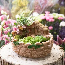 Miniature Decorative Cottage Fence Sculpture Succulents Planter Fairy Garden Vertical Plants Flower Pot Resin Planter Bonsai