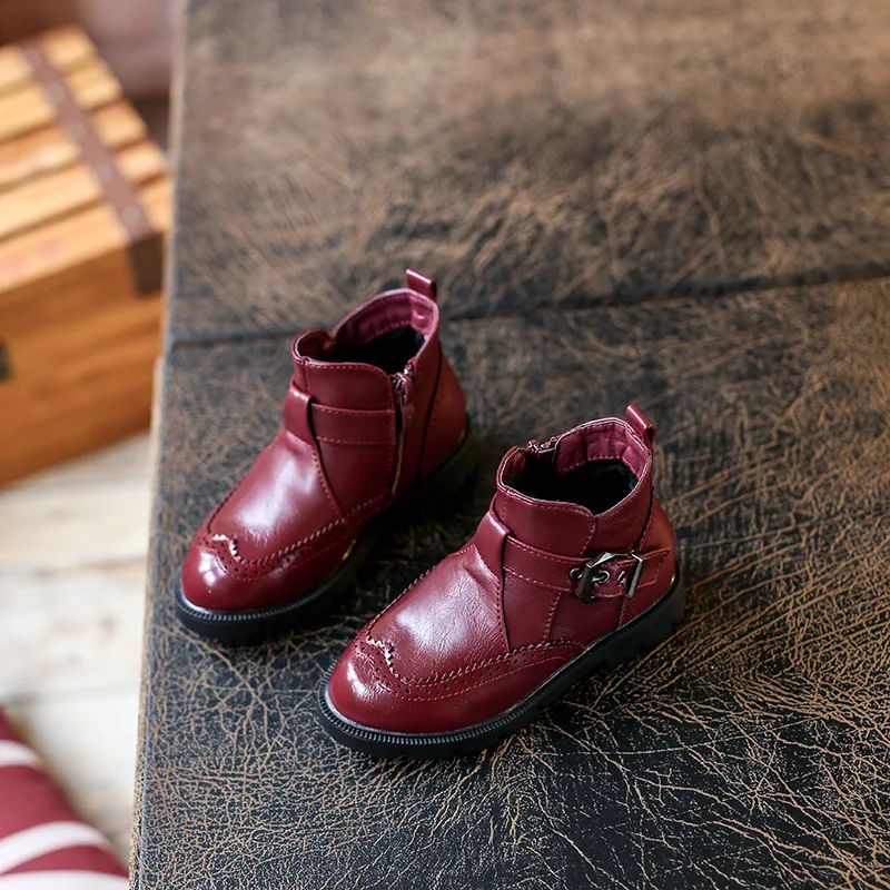 WENDYWU/Новинка года; модные кожаные детские ботинки; мужские ботинки с перфорацией «Bullock» для мальчиков и девочек; красивый темперамент принцессы
