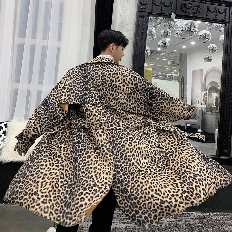Mannen Luipaard Print Lange Losse Geul Jas Mannelijke Vintage Mode Toevallige Vest Bovenkleding Windjack Mannen Luipaard Print Lange Losse Geul Jas Mannelijke Vintage Mode Toevallige Vest Bovenkleding Windjack