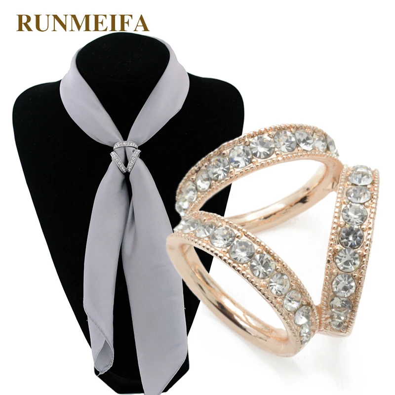 

RUNMEIFA Three Circle Silk Scarf Buckle Silk Scarf Buckle Alloy Flash Brooch Smooth Not Hook Wire Women Acessiories