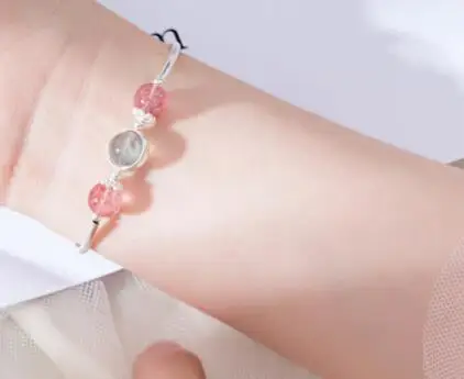

Free shipping 186 16 creative 3 circle Women silver Bracelet Valentine's Day Top Quality Creative Design Girls Fashion Bracelet