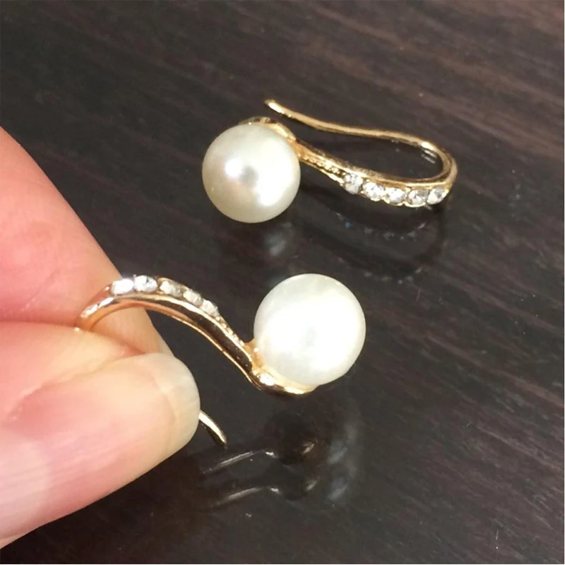 Neue Design Einfache Simulierte Perle Ohr Schmuck Gold-Farbe Ohrringe für Frauen Hohe Qualität Kristall Ohrring Kostenloser Versand
