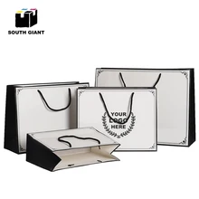 Изготовленные на заказ Роскошные брендовые бумажные хозяйственные сумки с ручками 100 шт для розничной одежды обуви бутик косметики DIY белые бумажные доски сумки