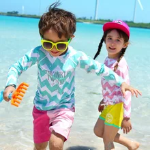 Детская одежда для маленьких мальчиков Детский костюм для плавания, для девочек Купальники водолазный костюм в полоску с длинными рукавами и Юбка-брюки для девочек, многослойная юбка-пачка Защита от солнца УФ защиты рашгарды