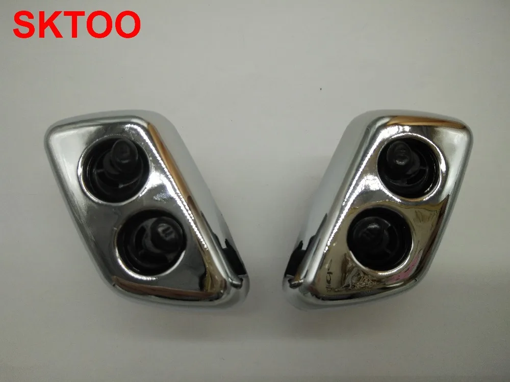 

SKTOO For Chrysler 300C headlight spray nozzle assembly with a light cover